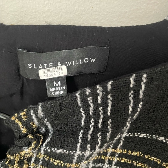 Slate & Willow Black and Metallic Romper Size Medium - Picture 4 of 11